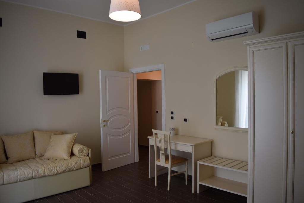 Domus Al Corso Con Servizio B&B Canosa di Puglia Cameră foto