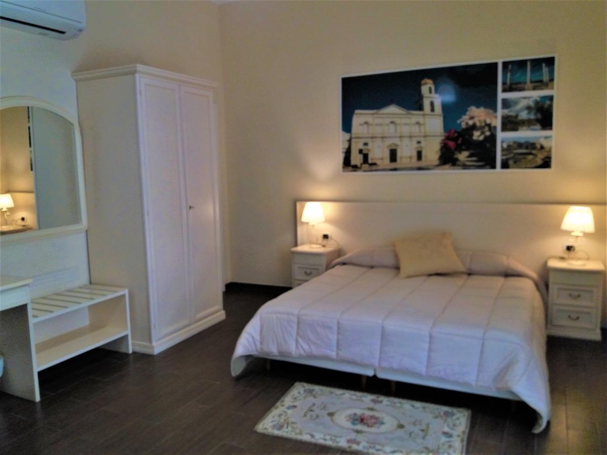 Domus Al Corso Con Servizio B&B Canosa di Puglia Exterior foto